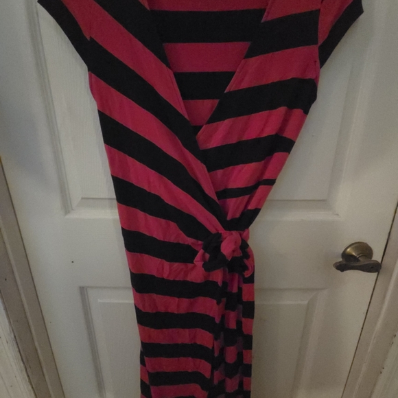 Ann Taylor Black and Red Striped Wrap Dress - Picture 1 of 3